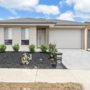 5 Selkirk Way, Mickleham, Vic 3064