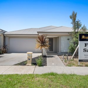 5 Jolimont Avenue, Mickleham, Vic 3064