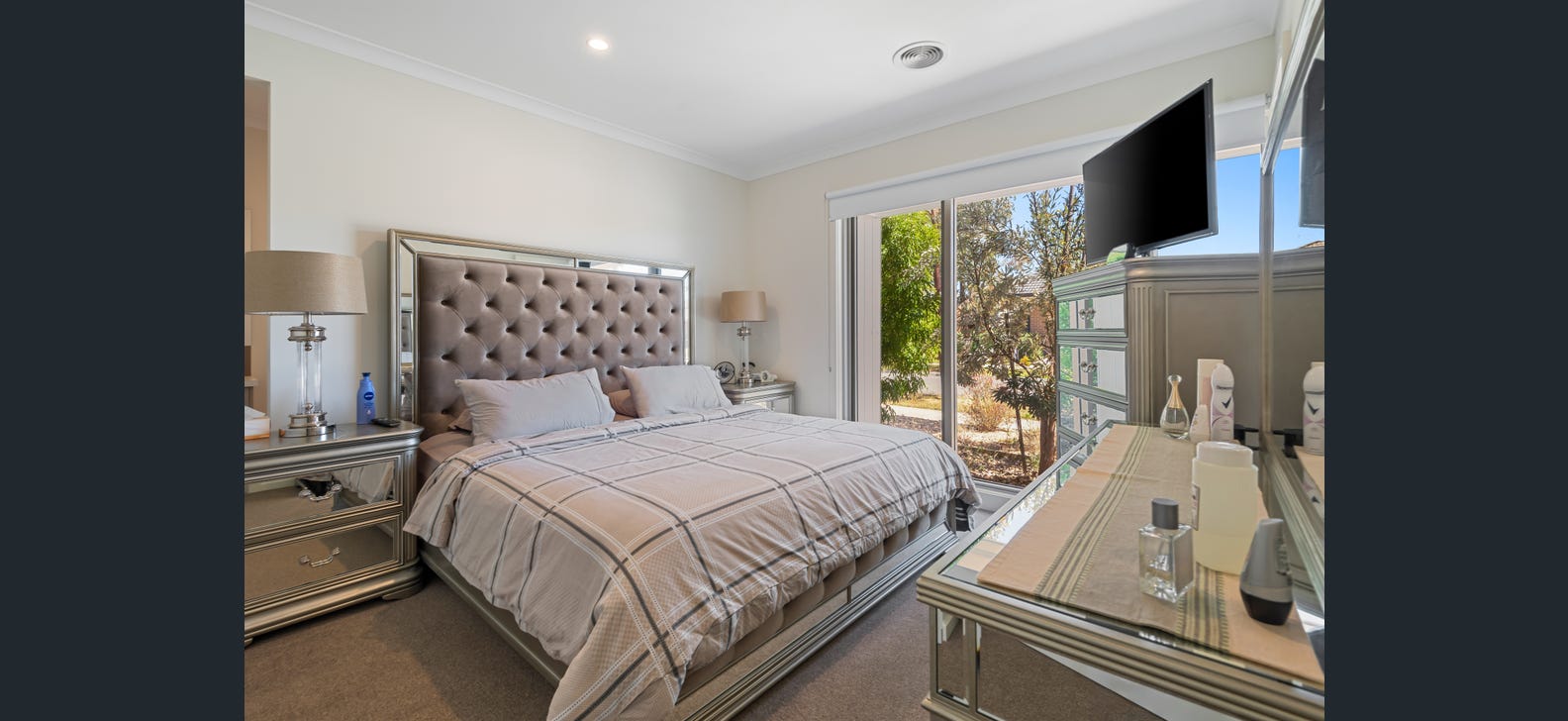 5 Jolimont Avenue, Mickleham, Vic 3064 - Image 11