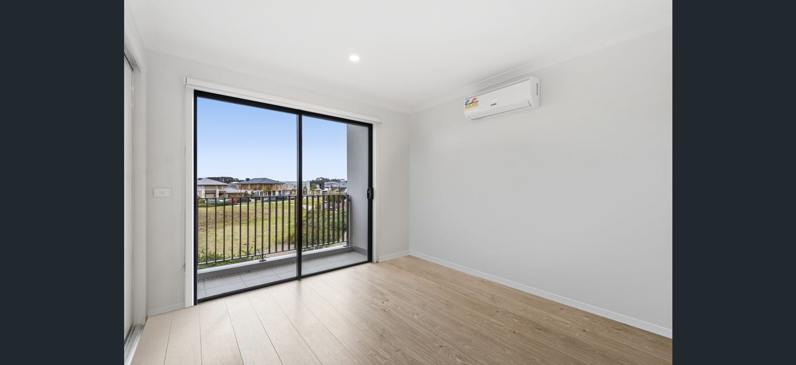5 Clarence Walk, Mickleham, Vic 3064 - Image 4