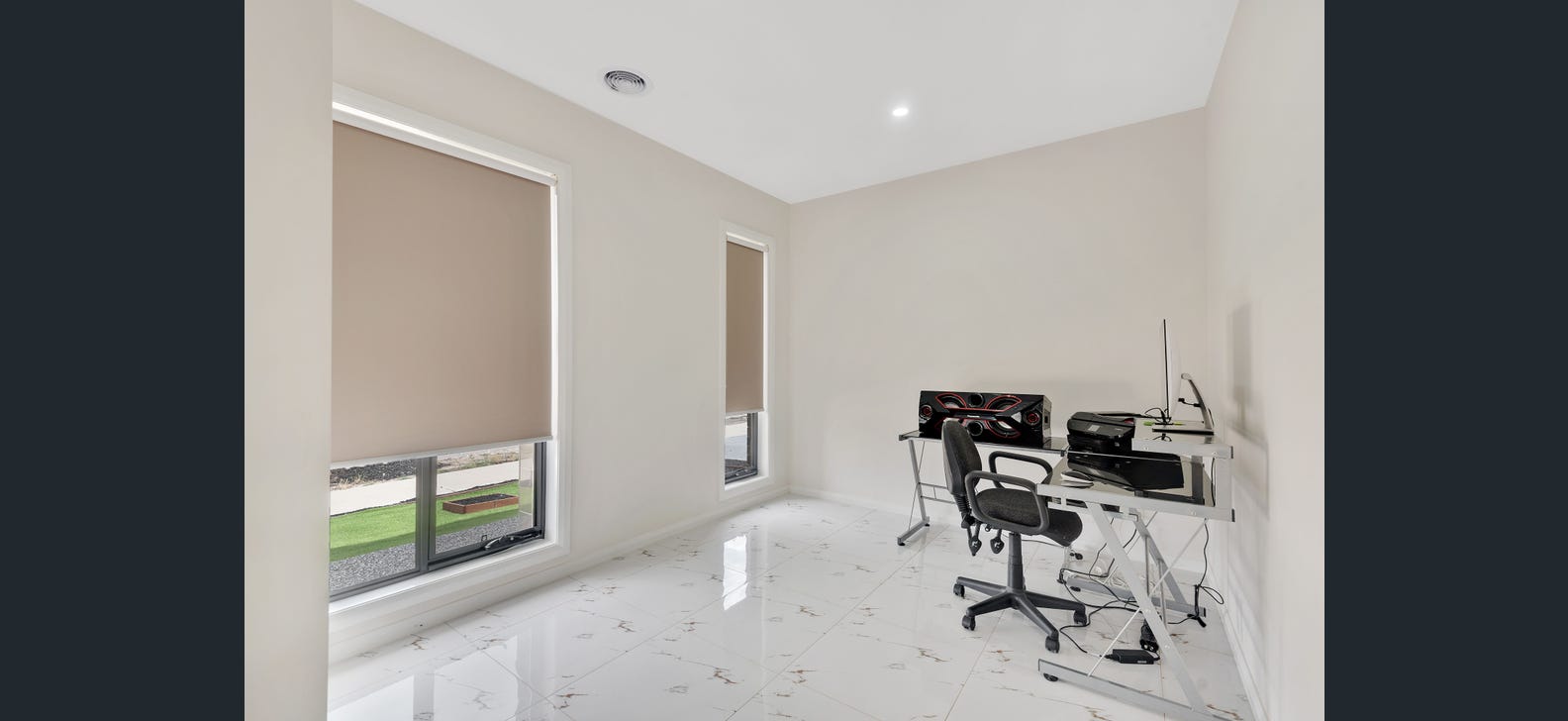 31 Goldington Street, Mickleham, Vic 3064 - Image 3