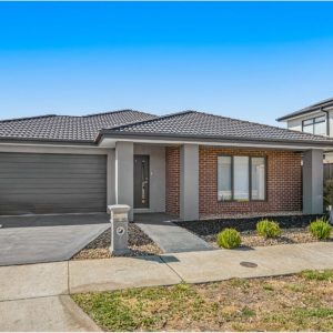 9 Jolimont Avenue, Mickleham, Vic 3064