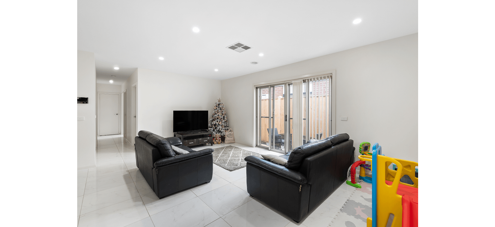 5 Selkirk Way, Mickleham, Vic 3064 - Image 5
