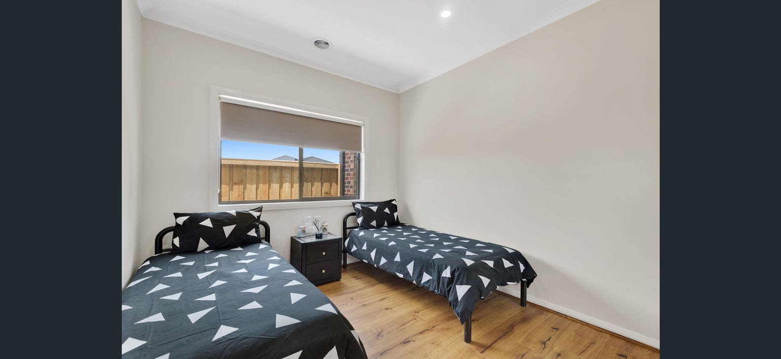 31 Goldington Street, Mickleham, Vic 3064 - Image 6