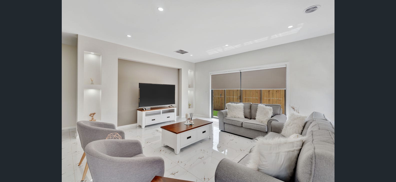 31 Goldington Street, Mickleham, Vic 3064 - Image 8