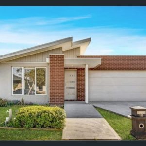 10 Kinkora Avenue, Mickleham, Vic 3064
