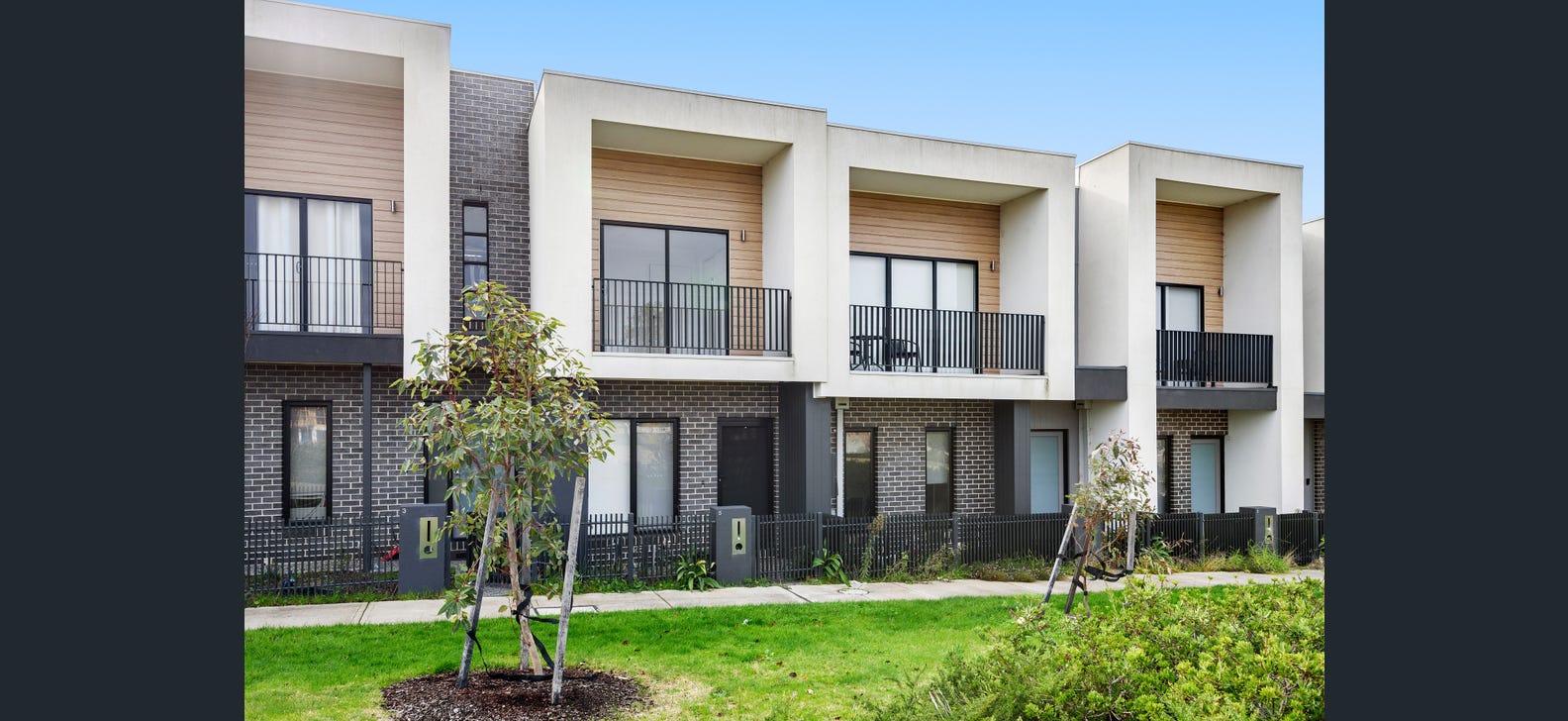 5 Clarence Walk, Mickleham, Vic 3064